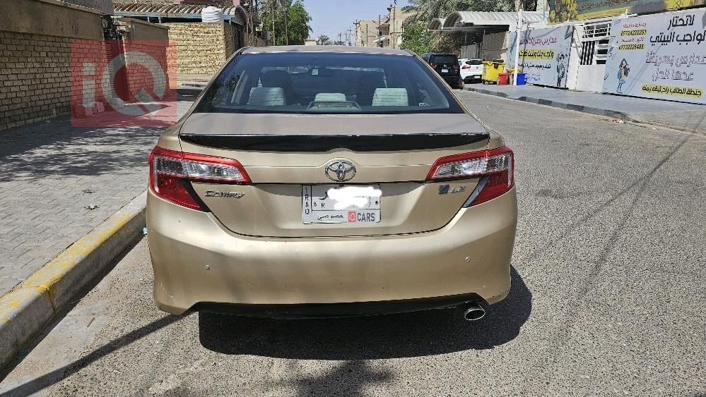 تۆیۆتا کامری